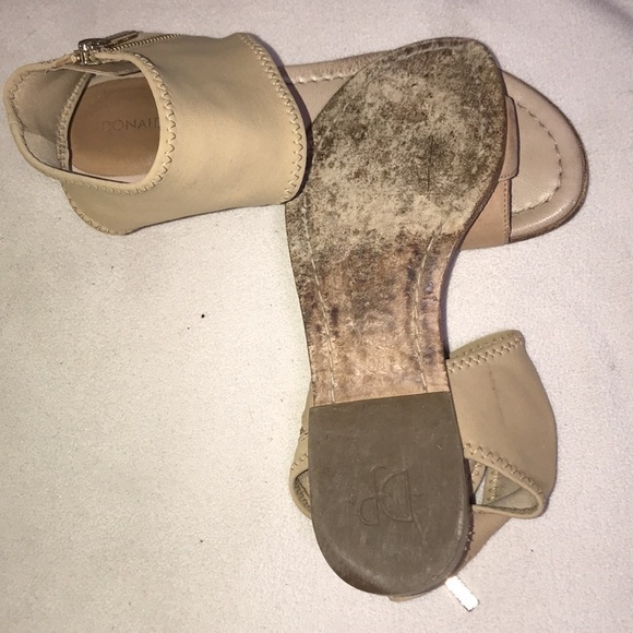 Donald J Pliner Lily Stretch-Ankle Flat Sandal - Picture 7 of 11